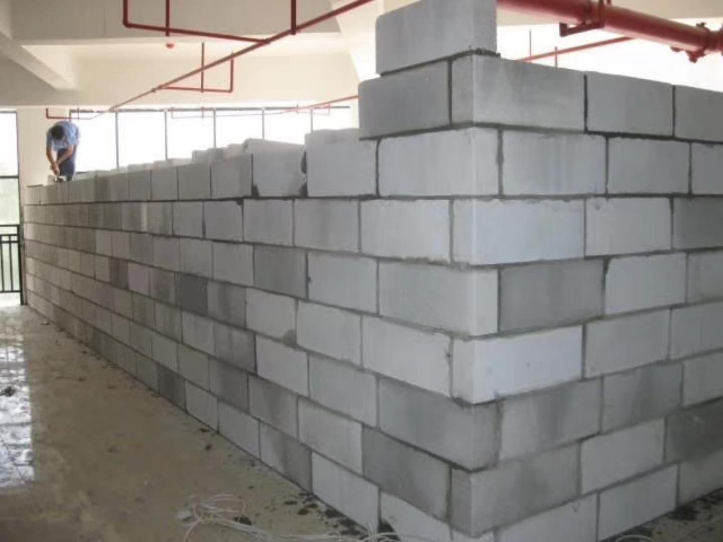 南票蒸压加气混凝土砌块承重墙静力和抗震性能的研究